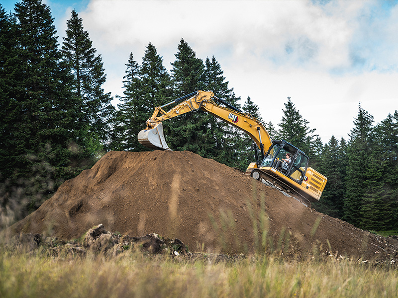 Crew operating GPS machine
